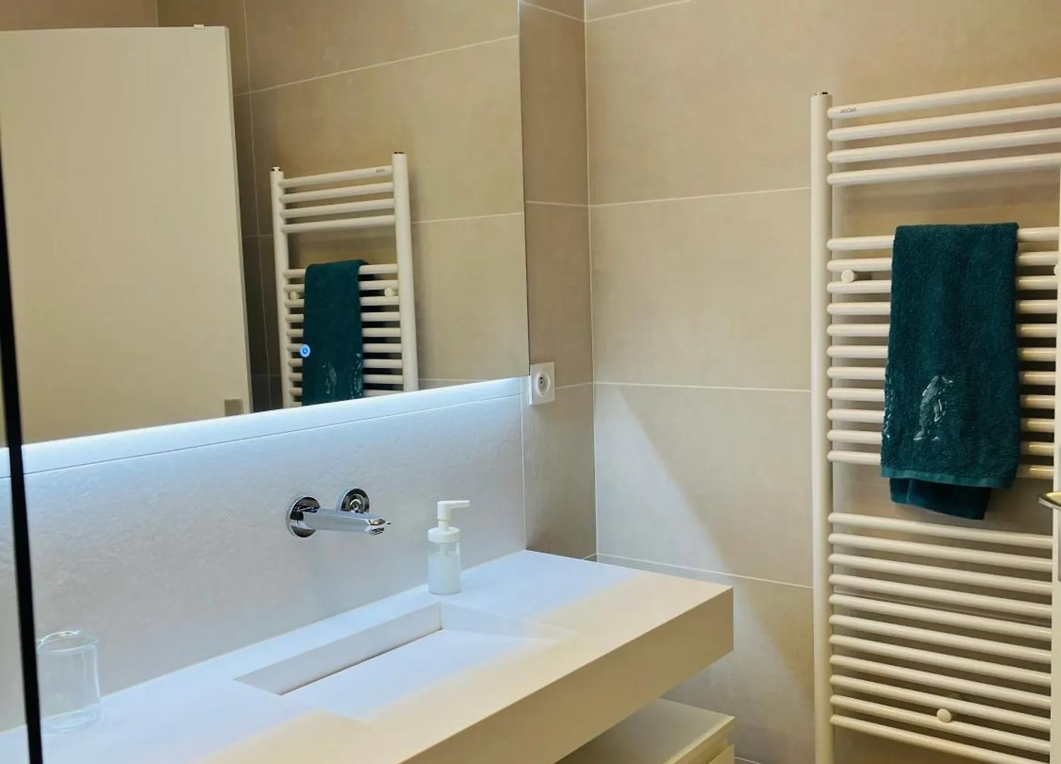 Central, Confort, Clim, 2 Chambres, Parking - Lyon 6E Apartment